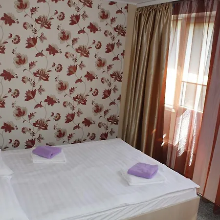 Ξενοδοχείο Lux Divina 3*