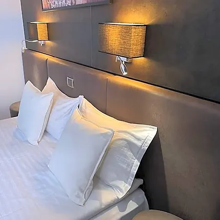 Lux Divina Hotel