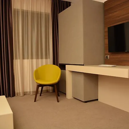 Lux Divina בראשוב