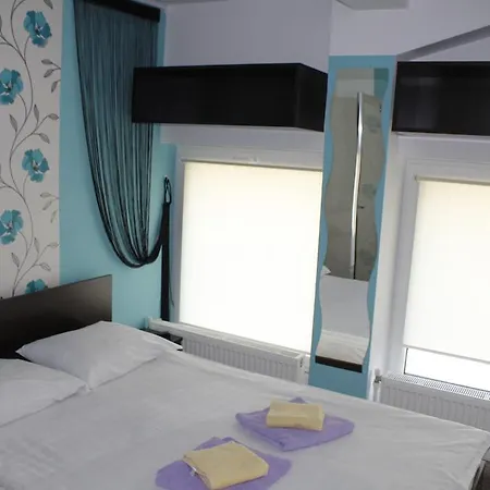 Ξενοδοχείο Lux Divina 3*