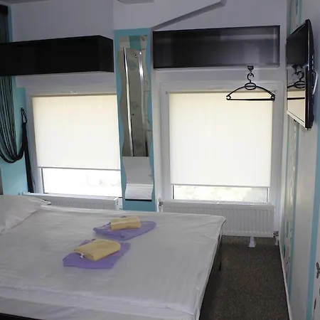 Ξενοδοχείο Lux Divina 3*