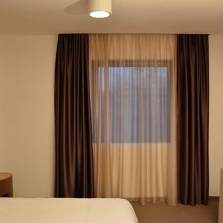 Ξενοδοχείο Lux Divina 3*