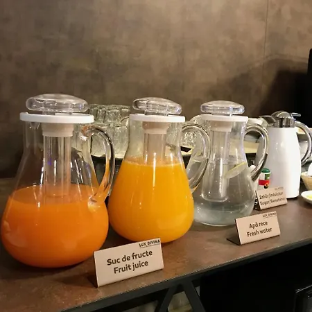 Lux Divina בראשוב