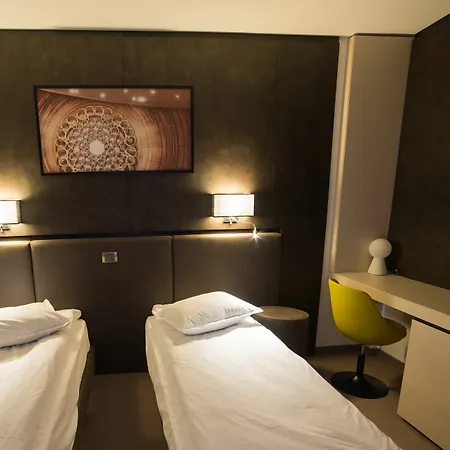 Otel Lux Divina 3*